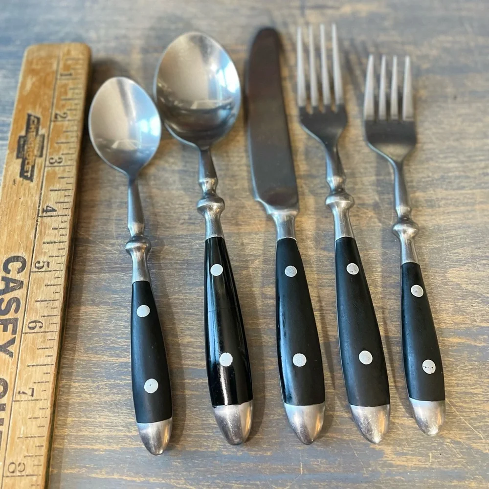 Williams Sonoma Cafe Black stainless flatware 5 piece set silver